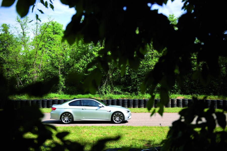  BMW M3 2008 года  (фото 11 из 219)
